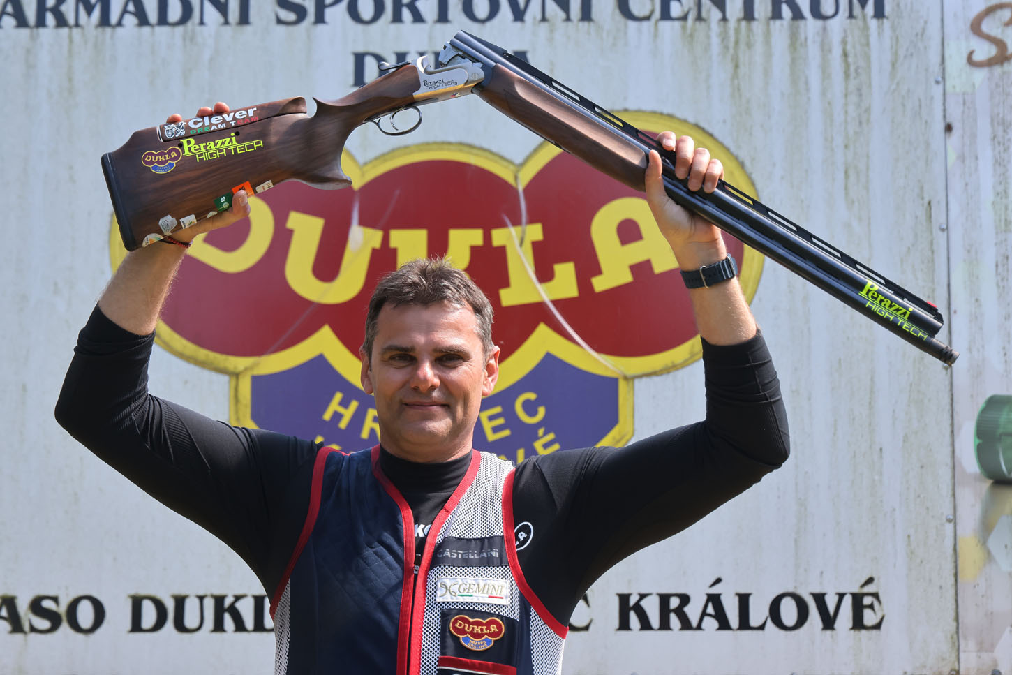 Jágr s brokovnicí. Olympijský šampion Kostelecký slaví padesátku!