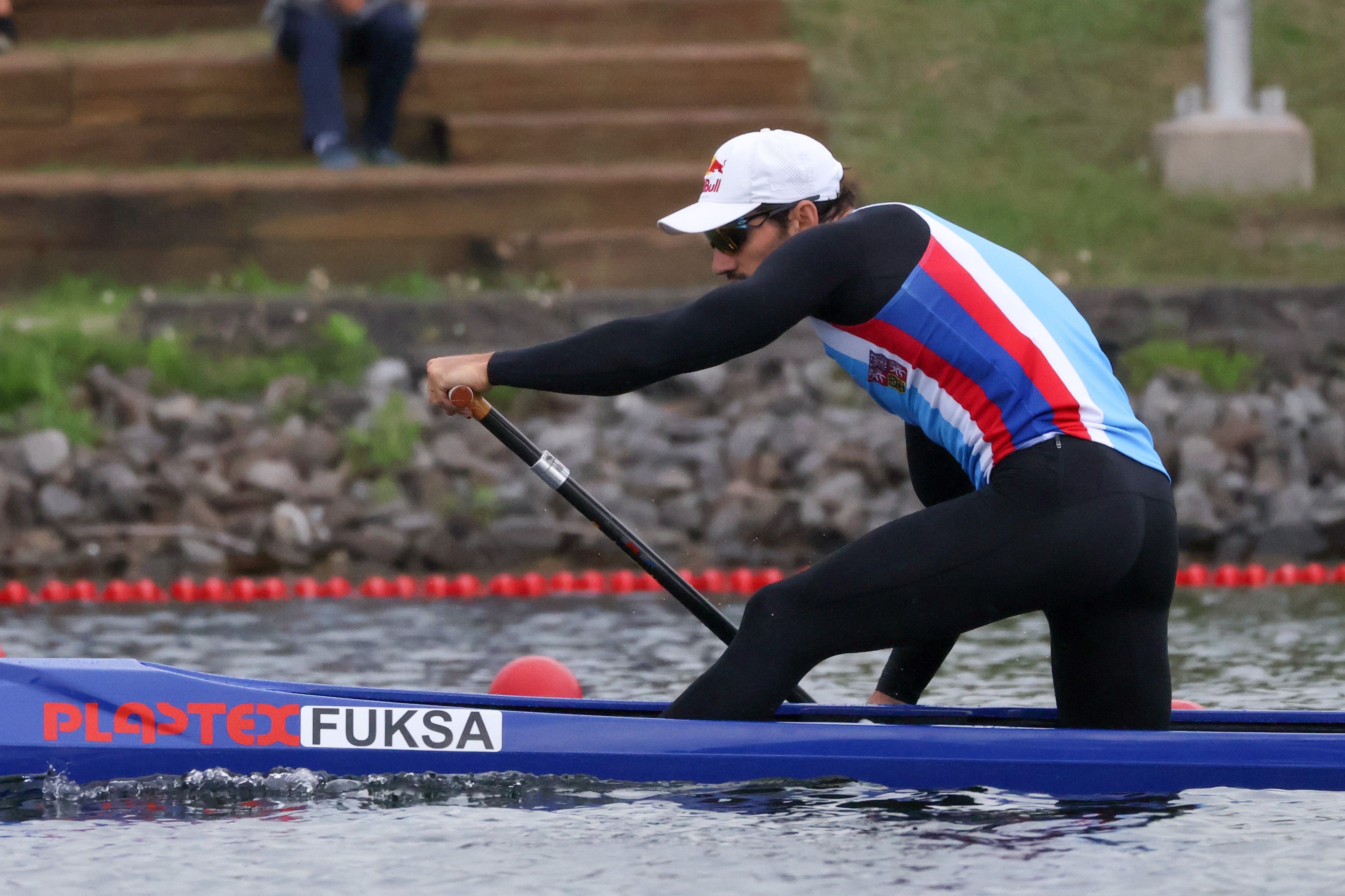 Kanoista Martin Fuksa kraloval při SP v Montrealu. Čtyřkajak čtvrtý