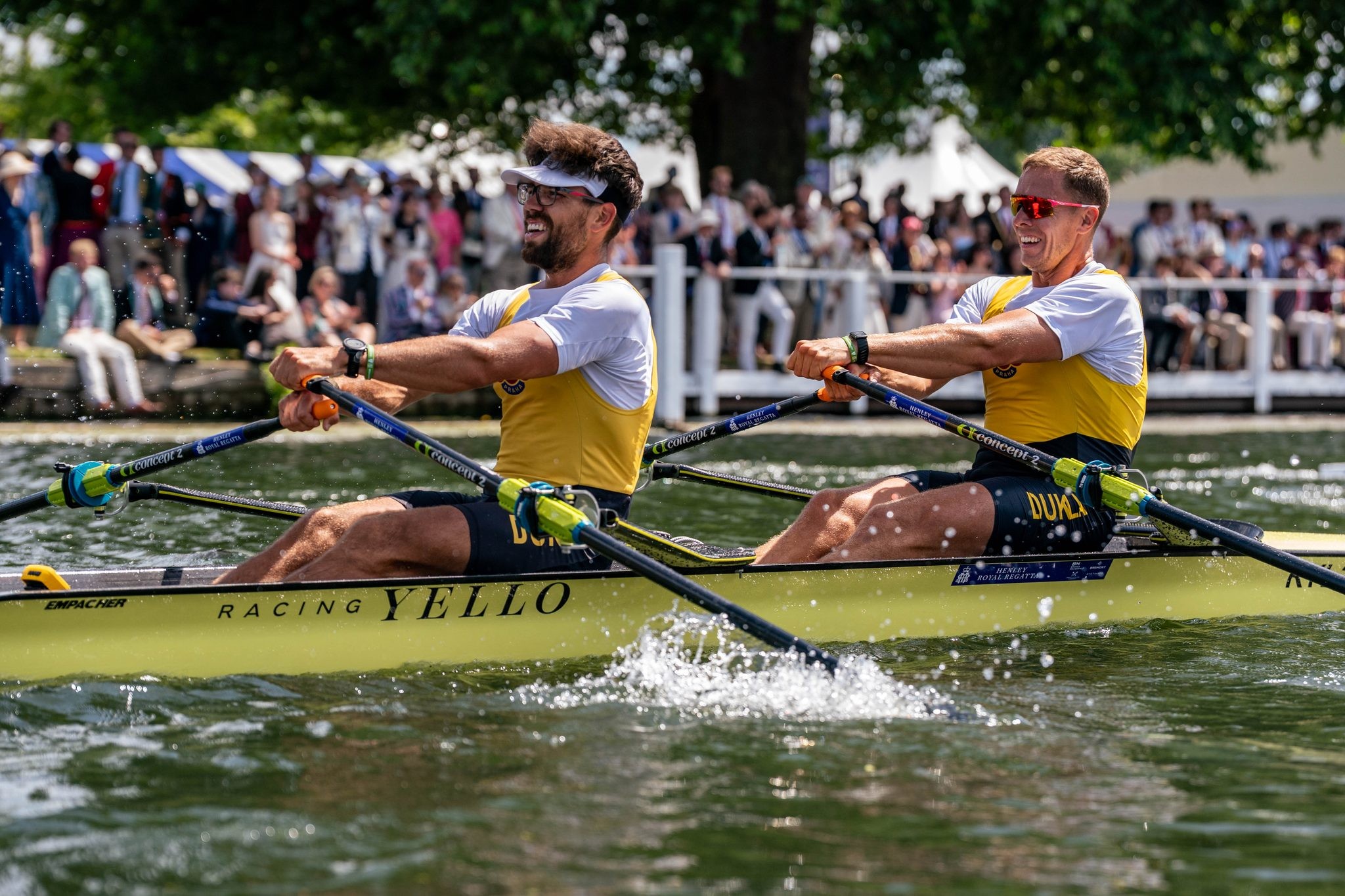 Královská regata před 100 000 diváky! Neděla s Podrazilem neskrývali nadšení, došli do semifinále